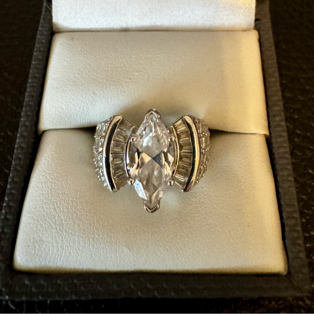 Bella Luce(R) rhodium over sterling silver. Size 5.